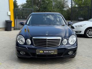 Mercedes E-Class foto 1
