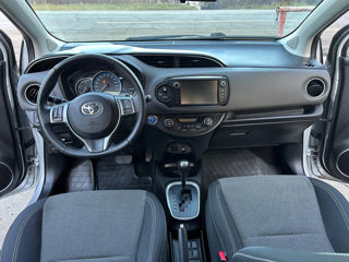 Toyota Yaris foto 9