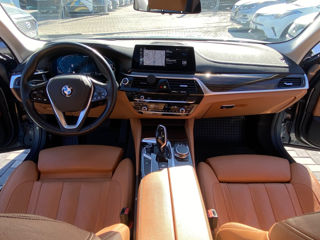 BMW 5 Series foto 8