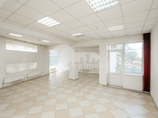 Spațiu comercial, 394 mp, Centru, 3940 € ! foto 9