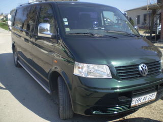 Volkswagen T5 foto 1