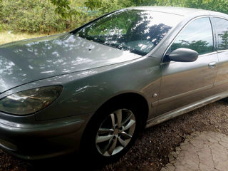 Peugeot 607