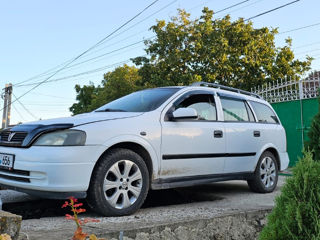 Opel Astra foto 1