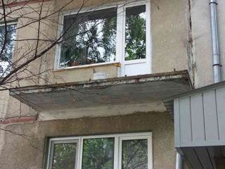 Închidere balcon apartament etaj 4 / 5 cu acoperis tip termopan sandwich și tamplarie pvc ... foto 4