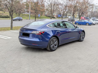 Tesla Model 3 foto 5