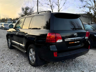 Toyota Land Cruiser foto 6