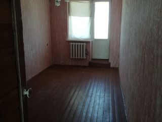 Urgent de vinzare apartament cu 2 odai, in or. Floresti, bd.Victoriei 5/15 + garaj foto 5