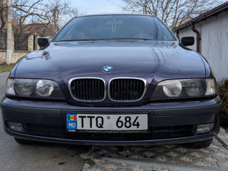 BMW 5 Series foto 4