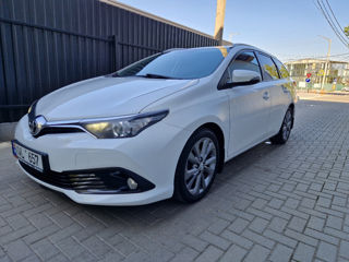 Toyota Auris foto 1