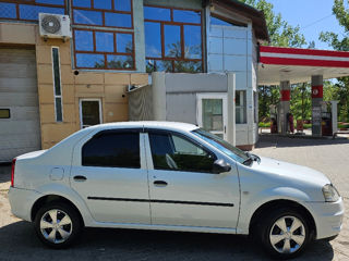 Dacia Logan фото 2