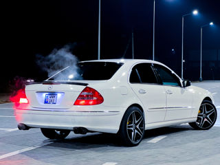 Mercedes E-Class foto 11