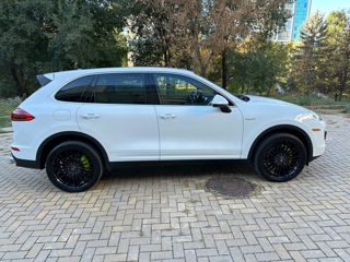 Porsche Cayenne Coupe foto 7