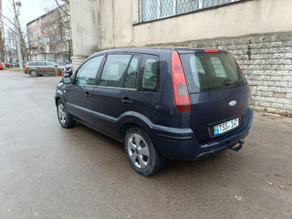 Ford Fusion foto 4