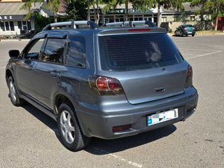 Mitsubishi Outlander foto 4