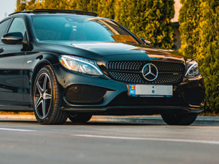 Mercedes C-Class foto 2