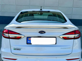 Ford Fusion foto 7