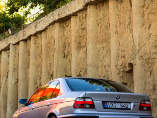 BMW 5 Series foto 4