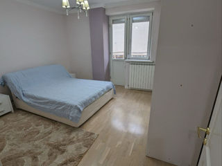 Apartament cu 3 camere, 110 m², Podul Chișinăului, Bălți foto 5