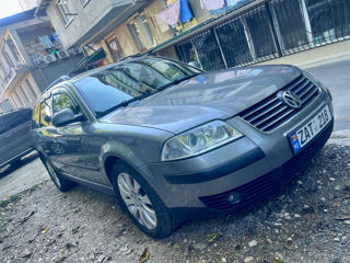 Volkswagen Passat foto 1