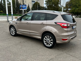 Ford Kuga foto 2