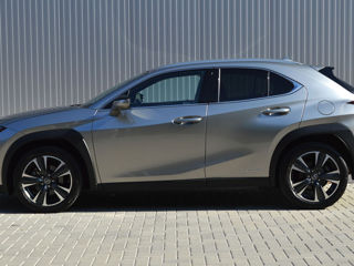 Lexus UX foto 3