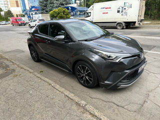 Toyota C-HR foto 4