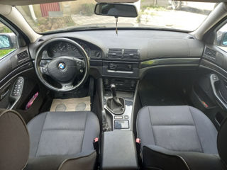 BMW 5 Series foto 4