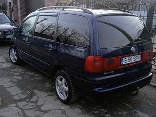 Volkswagen Sharan foto 2