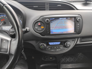 Toyota Yaris foto 9