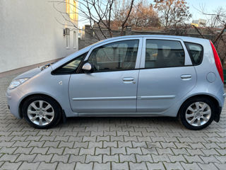 Mitsubishi Colt foto 3