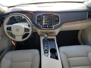 Volvo XC90 foto 8