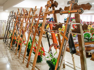 Кресты деревянные, кресты из металла, кресты кованые. 100+ моделей в наличии, магазин 1500 кв. м. foto 1