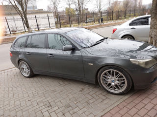 BMW 5 Series foto 2