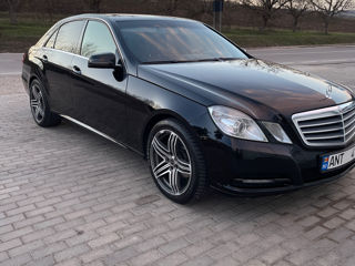 Mercedes E-Class foto 2