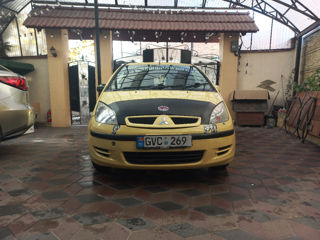 Mitsubishi Colt foto 4