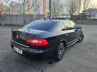 Skoda Superb foto 4