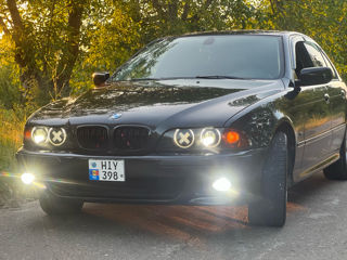 BMW 5 Series foto 6