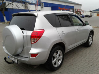 Toyota Rav 4 foto 4