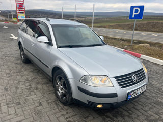 Volkswagen Passat foto 3