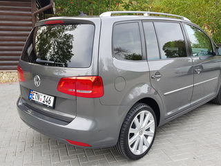 Volkswagen Touran foto 3