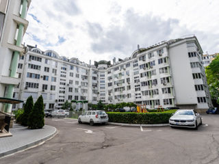 Apartament cu 3 camere, 140 m², Râșcani, Chișinău foto 1