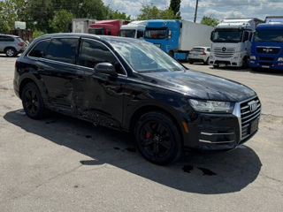 Audi Q7 фото 9