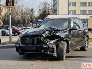 BMW 5 Series foto 4