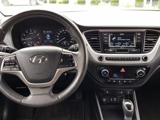 Hyundai Accent foto 7