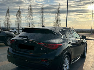 Infiniti Q30 фото 3