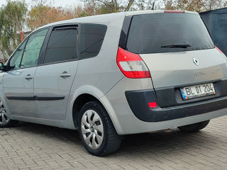 Renault Grand Scenic foto 4