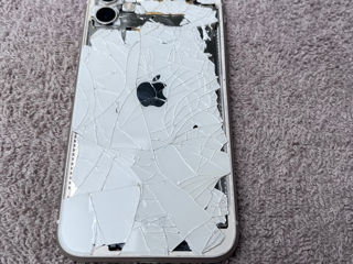 iPhone 11 64 GB фото 1