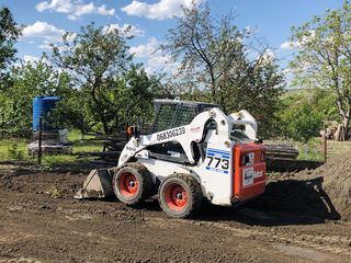 La comanda Bobcat / Miniexcavator / Buldoexcavator / Kamaz foto 2