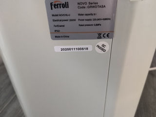 Boiler de 10 l Ferroli  practic nou. foto 2