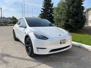 Tesla Model Y foto 5